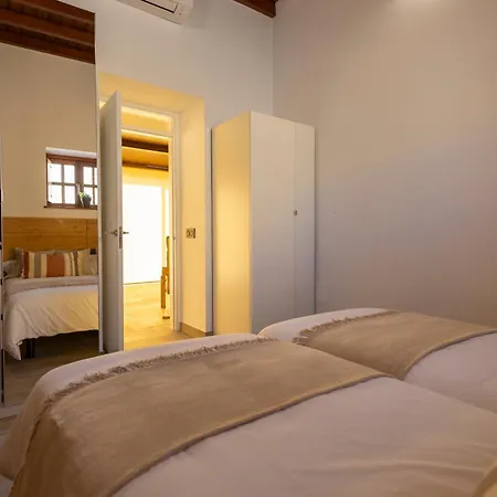 Lamar Luxury With Private Pool And Jacuzzi Villa *